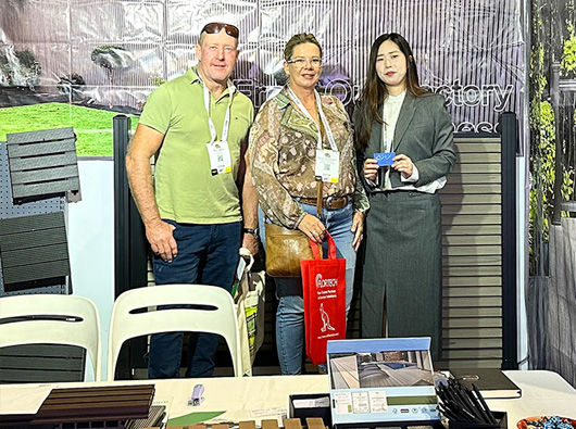 On site communication at the exhibition